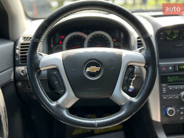 Черный Шевроле Каптива, объемом двигателя 2.41 л и пробегом 218 тыс. км за 7999 $, фото 14 на Automoto.ua