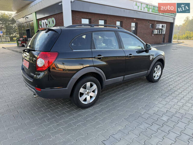Черный Шевроле Каптива, объемом двигателя 2 л и пробегом 176 тыс. км за 10750 $, фото 4 на Automoto.ua