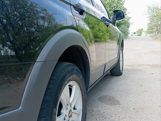 Черный Шевроле Каптива, объемом двигателя 2.4 л и пробегом 205 тыс. км за 8100 $, фото 9 на Automoto.ua