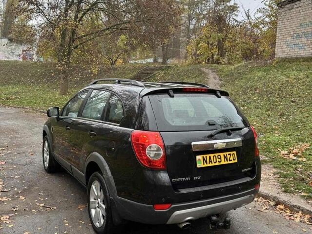 Черный Шевроле Каптива, объемом двигателя 2 л и пробегом 120 тыс. км за 3400 $, фото 3 на Automoto.ua