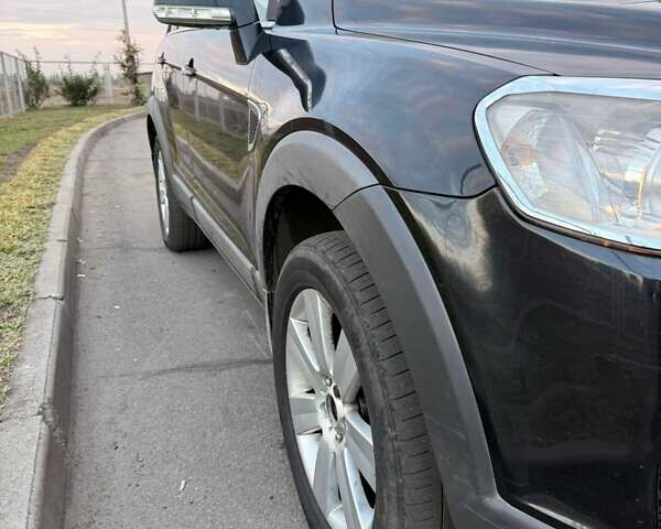 Черный Шевроле Каптива, объемом двигателя 2 л и пробегом 300 тыс. км за 3850 $, фото 6 на Automoto.ua