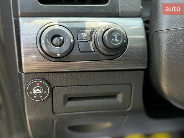 Черный Шевроле Каптива, объемом двигателя 2.41 л и пробегом 218 тыс. км за 7999 $, фото 18 на Automoto.ua