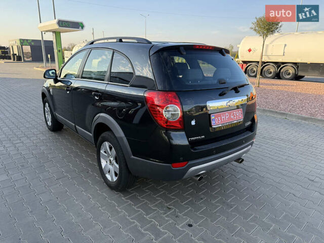 Черный Шевроле Каптива, объемом двигателя 2 л и пробегом 176 тыс. км за 10750 $, фото 7 на Automoto.ua