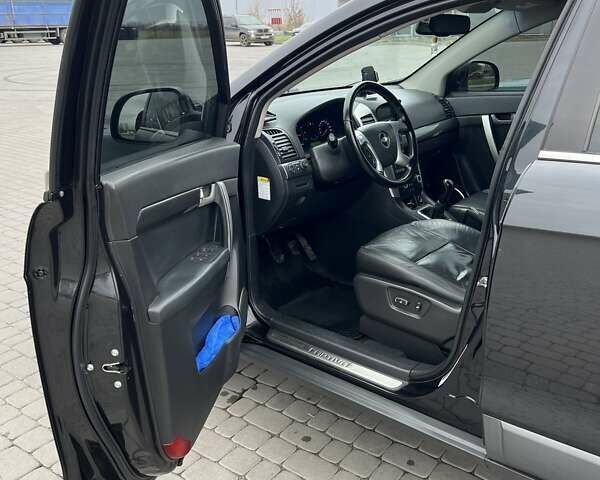 Черный Шевроле Каптива, объемом двигателя 2 л и пробегом 339 тыс. км за 10200 $, фото 12 на Automoto.ua