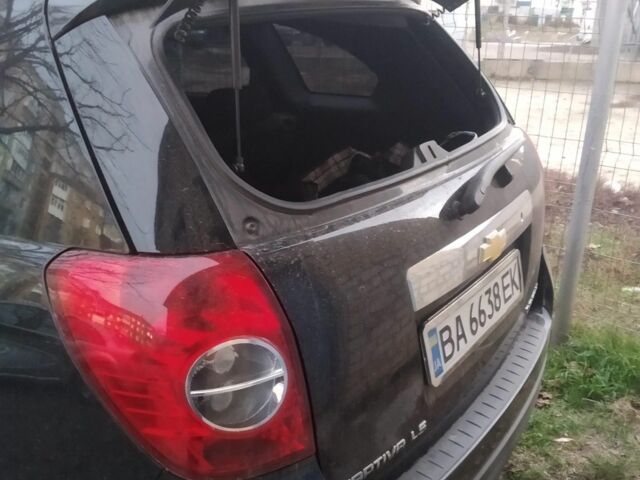 Черный Шевроле Каптива, объемом двигателя 2.4 л и пробегом 146 тыс. км за 8000 $, фото 3 на Automoto.ua