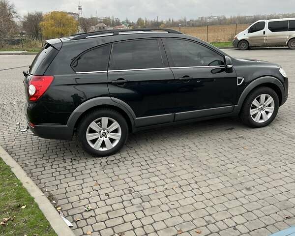Черный Шевроле Каптива, объемом двигателя 2 л и пробегом 339 тыс. км за 10200 $, фото 10 на Automoto.ua