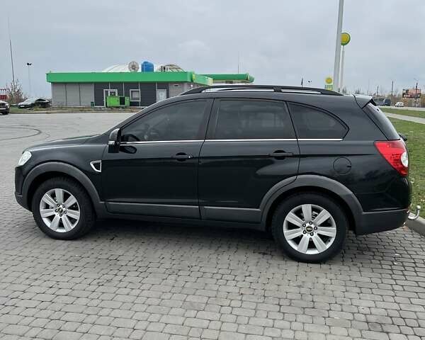 Черный Шевроле Каптива, объемом двигателя 2 л и пробегом 339 тыс. км за 10200 $, фото 6 на Automoto.ua