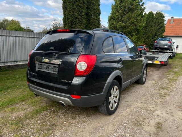 Черный Шевроле Каптива, объемом двигателя 2 л и пробегом 240 тыс. км за 4555 $, фото 2 на Automoto.ua