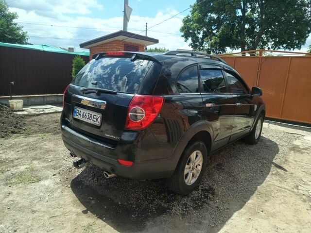Черный Шевроле Каптива, объемом двигателя 2.4 л и пробегом 146 тыс. км за 8000 $, фото 4 на Automoto.ua
