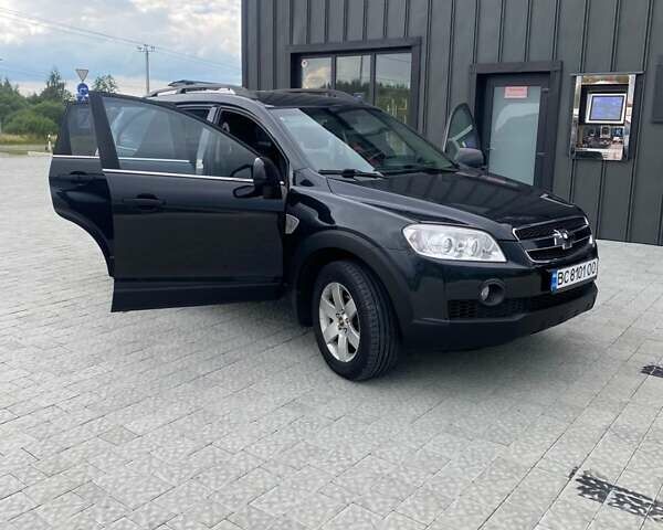 Черный Шевроле Каптива, объемом двигателя 1.99 л и пробегом 200 тыс. км за 10300 $, фото 7 на Automoto.ua