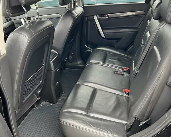 Черный Шевроле Каптива, объемом двигателя 2 л и пробегом 339 тыс. км за 10200 $, фото 16 на Automoto.ua