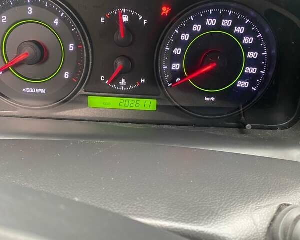 Черный Шевроле Каптива, объемом двигателя 1.99 л и пробегом 200 тыс. км за 10300 $, фото 13 на Automoto.ua