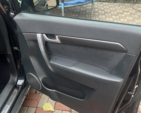 Черный Шевроле Каптива, объемом двигателя 2.4 л и пробегом 51 тыс. км за 9500 $, фото 11 на Automoto.ua