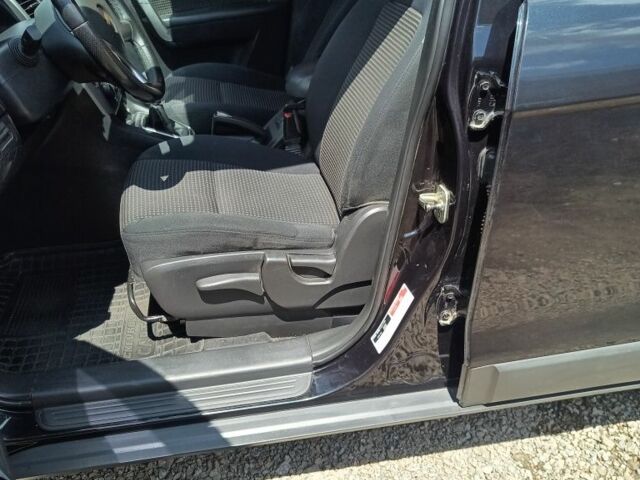 Черный Шевроле Каптива, объемом двигателя 2.4 л и пробегом 146 тыс. км за 8000 $, фото 9 на Automoto.ua