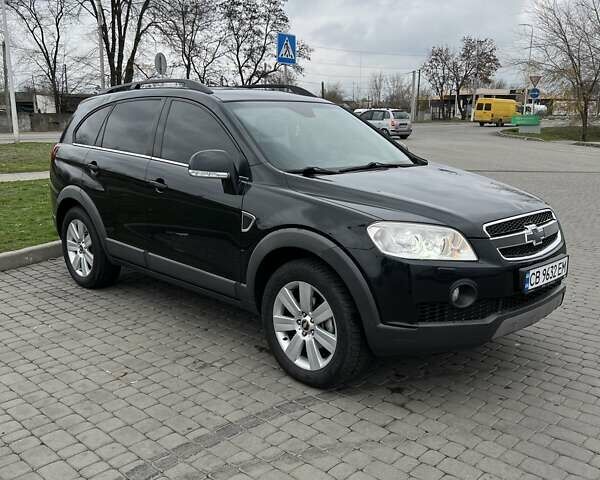 Черный Шевроле Каптива, объемом двигателя 2 л и пробегом 339 тыс. км за 10200 $, фото 1 на Automoto.ua