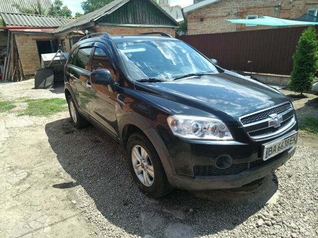 Черный Шевроле Каптива, объемом двигателя 2.4 л и пробегом 146 тыс. км за 8000 $, фото 11 на Automoto.ua