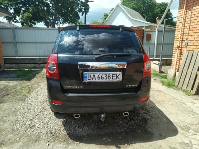 Черный Шевроле Каптива, объемом двигателя 2.4 л и пробегом 146 тыс. км за 8000 $, фото 6 на Automoto.ua