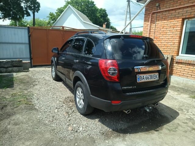 Черный Шевроле Каптива, объемом двигателя 2.4 л и пробегом 146 тыс. км за 8000 $, фото 5 на Automoto.ua
