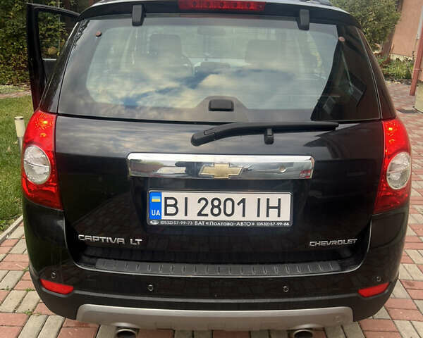 Черный Шевроле Каптива, объемом двигателя 2.4 л и пробегом 51 тыс. км за 9500 $, фото 3 на Automoto.ua