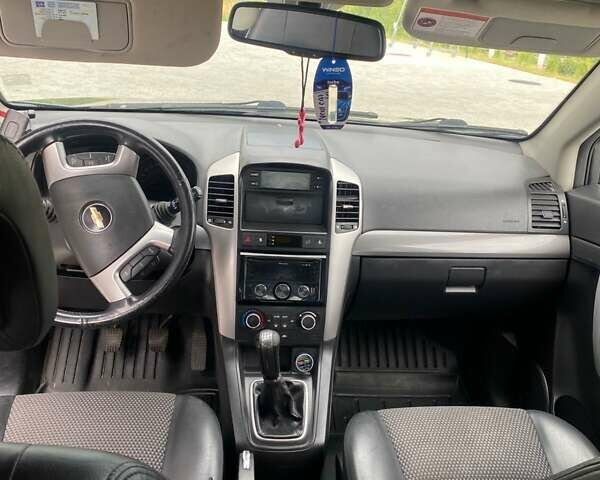 Черный Шевроле Каптива, объемом двигателя 1.99 л и пробегом 200 тыс. км за 10300 $, фото 12 на Automoto.ua