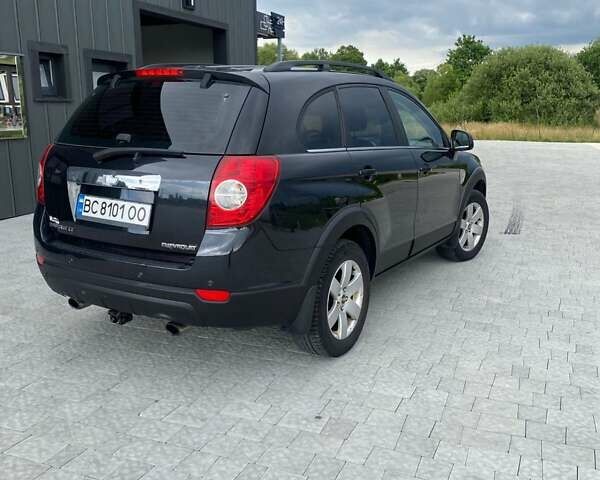Черный Шевроле Каптива, объемом двигателя 1.99 л и пробегом 200 тыс. км за 10300 $, фото 4 на Automoto.ua