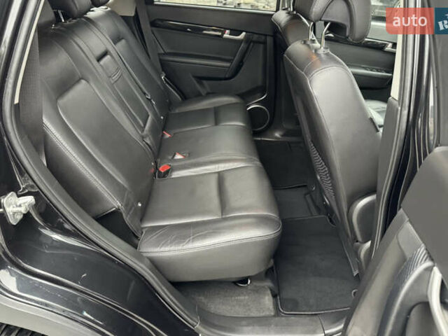 Черный Шевроле Каптива, объемом двигателя 2.2 л и пробегом 150 тыс. км за 12250 $, фото 23 на Automoto.ua