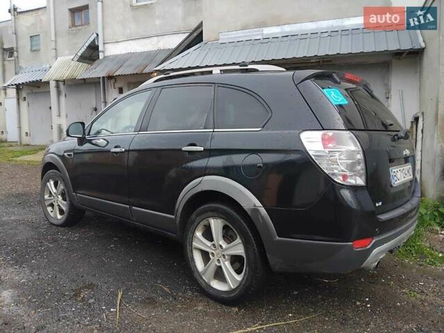 Черный Шевроле Каптива, объемом двигателя 2.23 л и пробегом 203 тыс. км за 10750 $, фото 3 на Automoto.ua