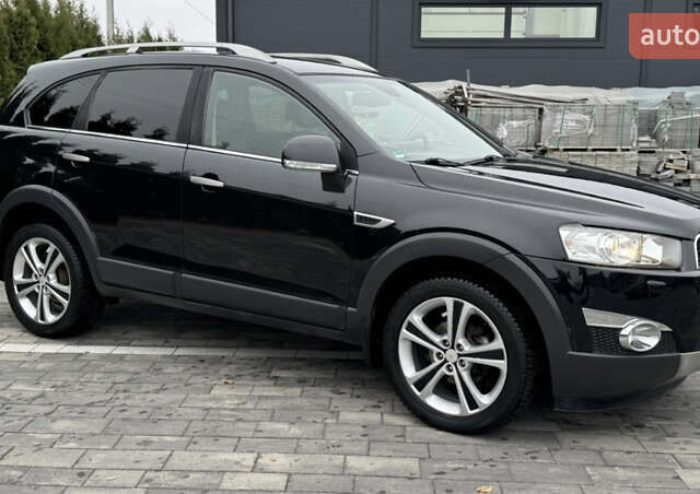 Черный Шевроле Каптива, объемом двигателя 2.2 л и пробегом 150 тыс. км за 12250 $, фото 6 на Automoto.ua