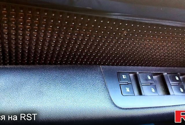 Черный Шевроле Каптива, объемом двигателя 2.4 л и пробегом 180 тыс. км за 9500 $, фото 6 на Automoto.ua