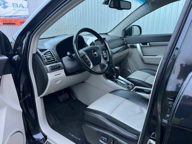 Черный Шевроле Каптива, объемом двигателя 2.2 л и пробегом 129 тыс. км за 12500 $, фото 18 на Automoto.ua