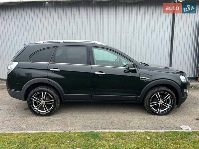 Черный Шевроле Каптива, объемом двигателя 2.2 л и пробегом 129 тыс. км за 12500 $, фото 2 на Automoto.ua