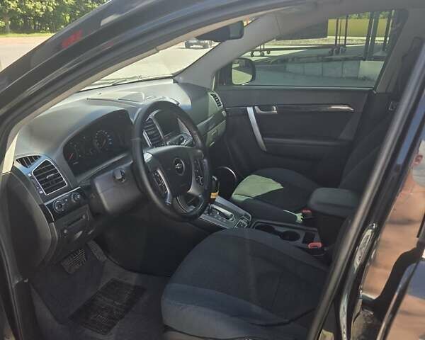 Черный Шевроле Каптива, объемом двигателя 2.38 л и пробегом 240 тыс. км за 10400 $, фото 10 на Automoto.ua