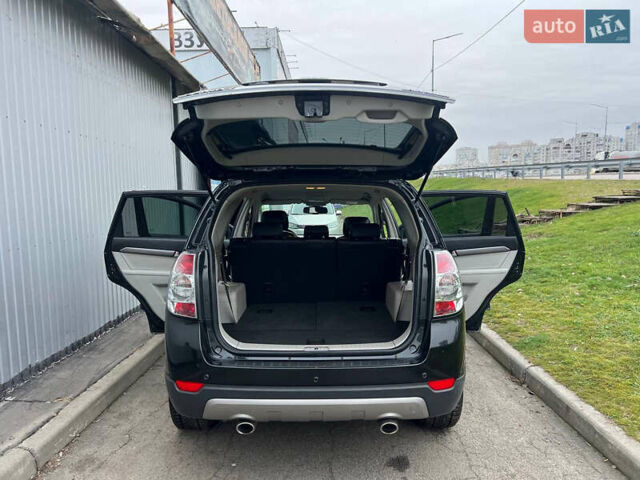 Черный Шевроле Каптива, объемом двигателя 2.2 л и пробегом 129 тыс. км за 12500 $, фото 71 на Automoto.ua