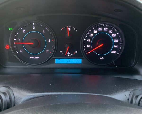 Черный Шевроле Каптива, объемом двигателя 2.2 л и пробегом 206 тыс. км за 11499 $, фото 8 на Automoto.ua