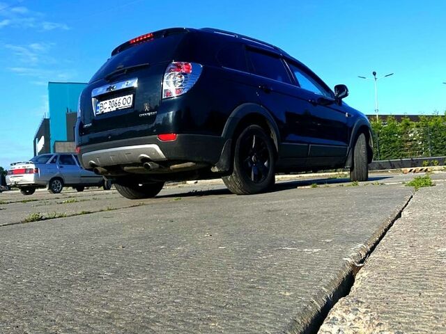 Черный Шевроле Каптива, объемом двигателя 2.4 л и пробегом 220 тыс. км за 9500 $, фото 6 на Automoto.ua