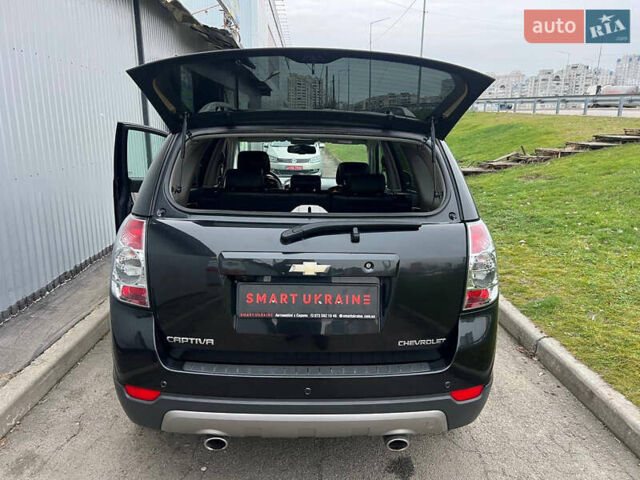 Черный Шевроле Каптива, объемом двигателя 2.2 л и пробегом 129 тыс. км за 12500 $, фото 45 на Automoto.ua