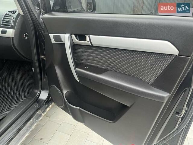 Чорний Шевроле Каптіва, об'ємом двигуна 2.2 л та пробігом 282 тис. км за 8400 $, фото 10 на Automoto.ua