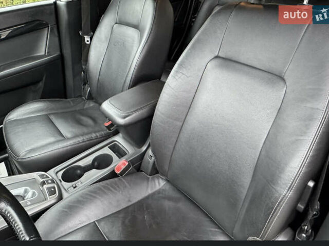 Черный Шевроле Каптива, объемом двигателя 2.2 л и пробегом 150 тыс. км за 12250 $, фото 31 на Automoto.ua