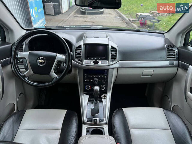 Черный Шевроле Каптива, объемом двигателя 2.2 л и пробегом 129 тыс. км за 12500 $, фото 22 на Automoto.ua