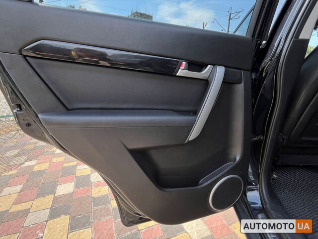 Черный Шевроле Каптива, объемом двигателя 2.3 л и пробегом 217 тыс. км за 11400 $, фото 16 на Automoto.ua