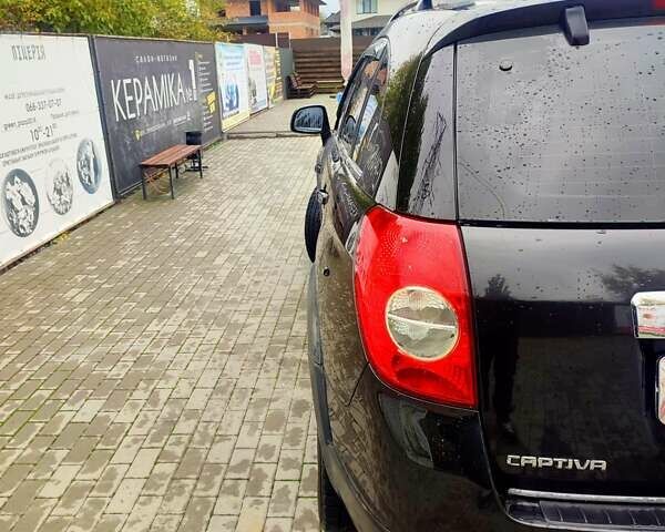 Черный Шевроле Каптива, объемом двигателя 2.2 л и пробегом 217 тыс. км за 10000 $, фото 14 на Automoto.ua