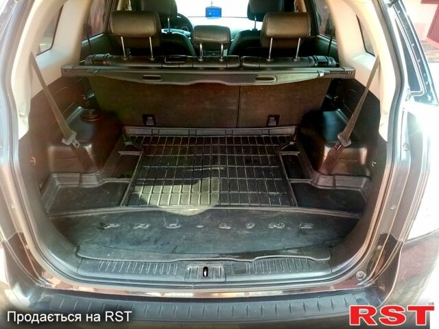 Черный Шевроле Каптива, объемом двигателя 2.2 л и пробегом 180 тыс. км за 13000 $, фото 6 на Automoto.ua