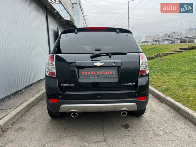 Черный Шевроле Каптива, объемом двигателя 2.2 л и пробегом 129 тыс. км за 12500 $, фото 4 на Automoto.ua