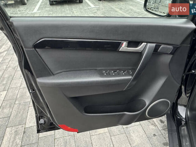 Черный Шевроле Каптива, объемом двигателя 2.2 л и пробегом 150 тыс. км за 12250 $, фото 28 на Automoto.ua