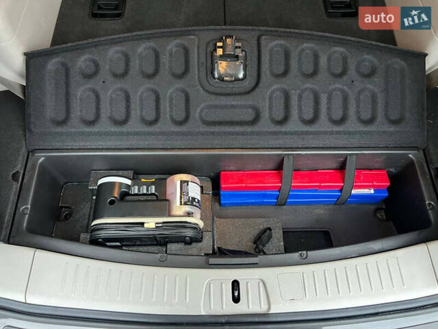 Черный Шевроле Каптива, объемом двигателя 2.2 л и пробегом 129 тыс. км за 12500 $, фото 42 на Automoto.ua