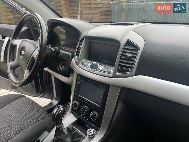 Чорний Шевроле Каптіва, об'ємом двигуна 2.2 л та пробігом 282 тис. км за 8400 $, фото 7 на Automoto.ua
