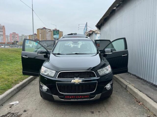 Черный Шевроле Каптива, объемом двигателя 2.2 л и пробегом 129 тыс. км за 12500 $, фото 10 на Automoto.ua