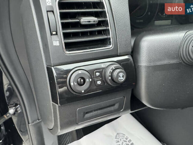 Черный Шевроле Каптива, объемом двигателя 2.2 л и пробегом 150 тыс. км за 12250 $, фото 27 на Automoto.ua