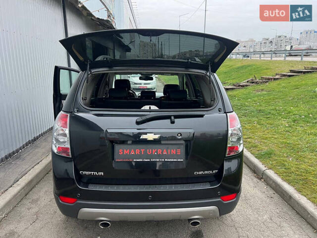 Черный Шевроле Каптива, объемом двигателя 2.2 л и пробегом 129 тыс. км за 12500 $, фото 44 на Automoto.ua