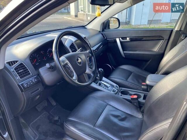 Черный Шевроле Каптива, объемом двигателя 2.4 л и пробегом 206 тыс. км за 12499 $, фото 23 на Automoto.ua